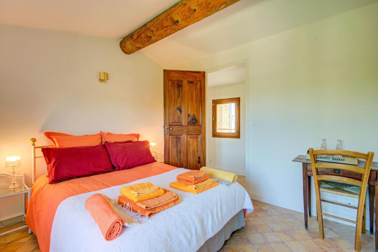 Les Chambres Du Perussier Cucuron Dış mekan fotoğraf