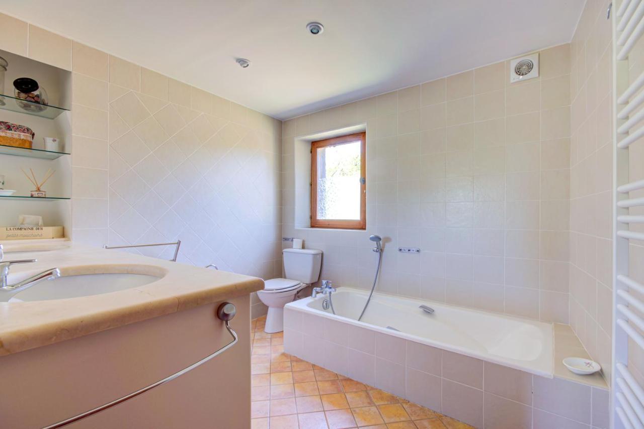 Les Chambres Du Perussier Cucuron Dış mekan fotoğraf